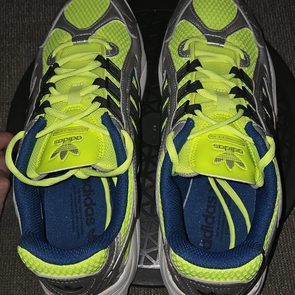 Adidas Ozmillen - Picture 5 of 7